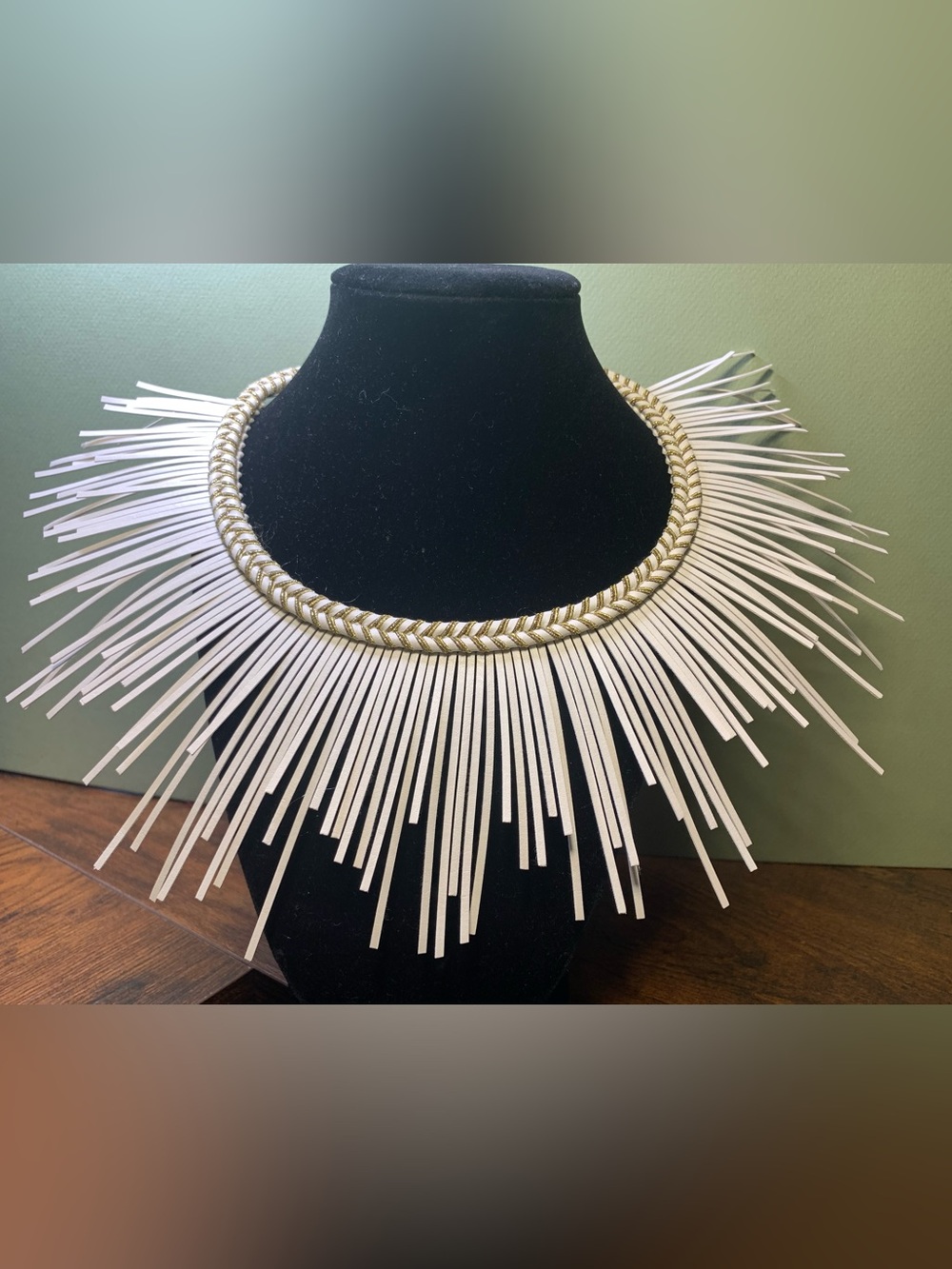 Leyla Gans Sunburst Necklace Naturale